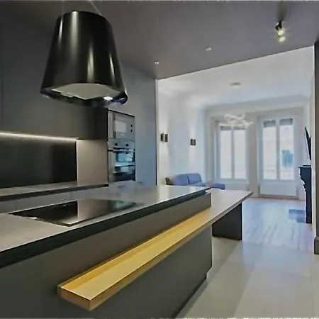 De 70 M2 En Plein Centre Ville De